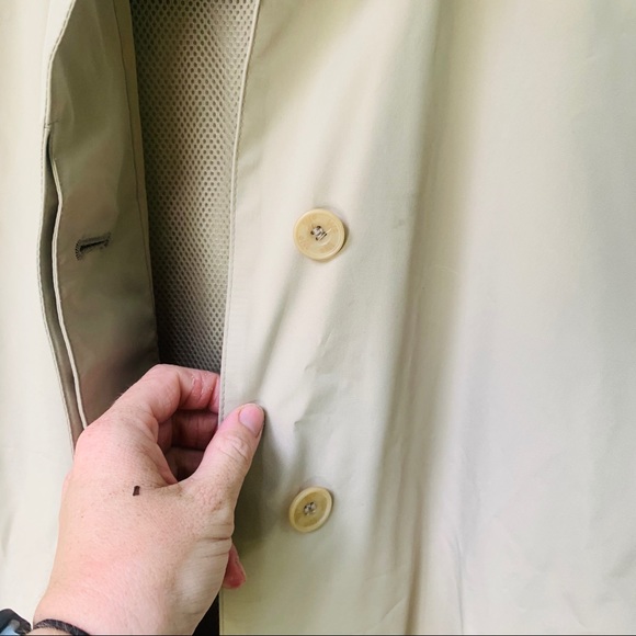 vtg retro London beige tan water proof trench coat - Picture 5 of 7